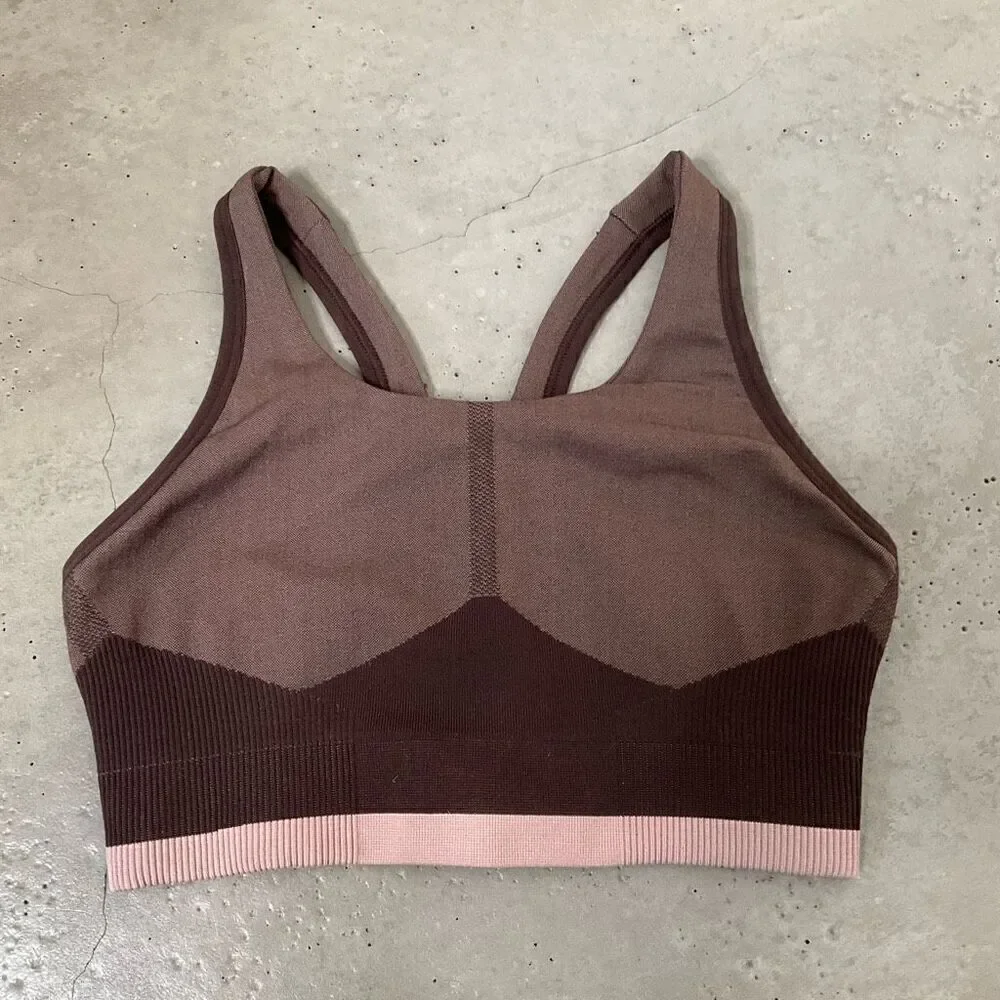 COS Seamless Performance Sports Bra - Picture 4 of 7